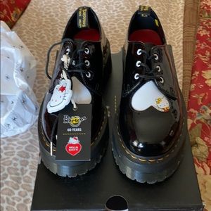 Dr Martin limited Edition Hello Kitty